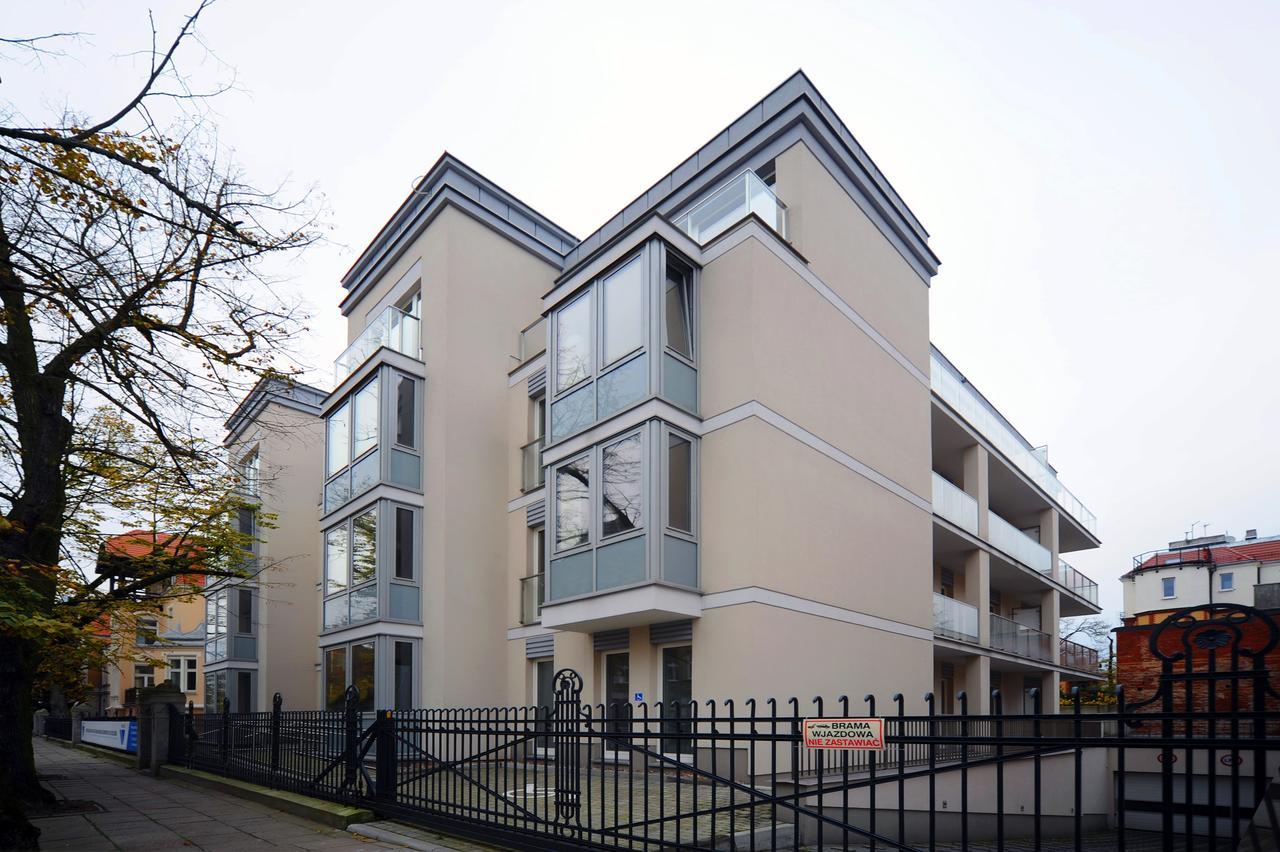 Very Berry - Orzeszkowej 10 - Mtp Apartment, Parking, Balcony, Check In 24H Poznan Bagian luar foto