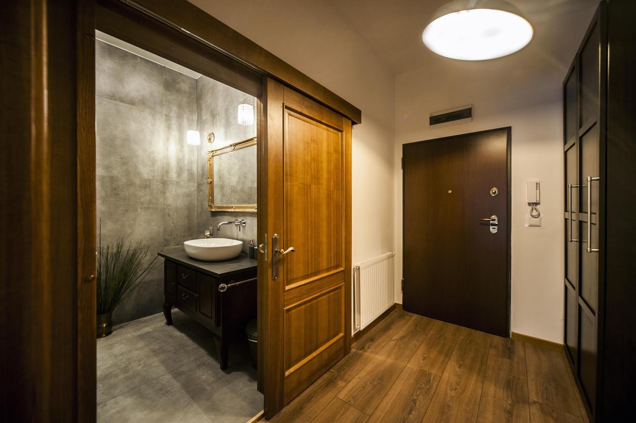 Very Berry - Orzeszkowej 10 - Mtp Apartment, Parking, Balcony, Check In 24H Poznan Bagian luar foto